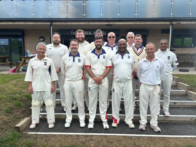 LNZCC v Oxted & Limpsfield CC team photo